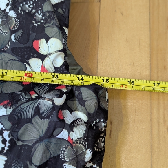 Lululemon | The Fluffiest Reversible Down Vest Olive Green Butterflies Size 2 - Picture 15 of 16